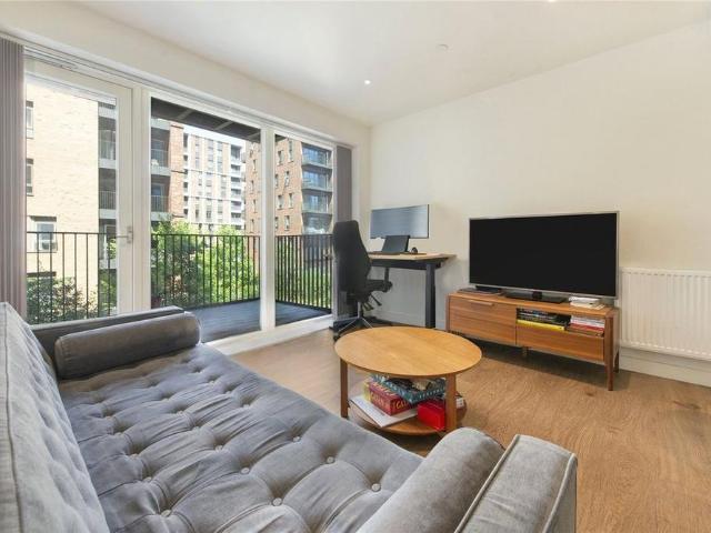 Apartment for rent in Alexandra Gate, Greater London