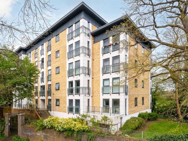 Flat for rent in Easthampstead, Bracknell