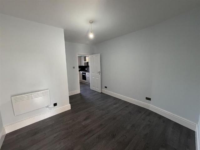 Apartment for rent in Fulshaw Park, Wilmslow