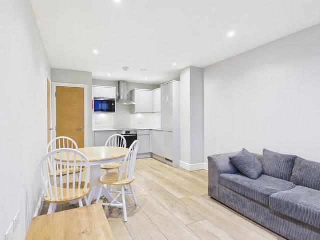 Apartment for rent in Slough
