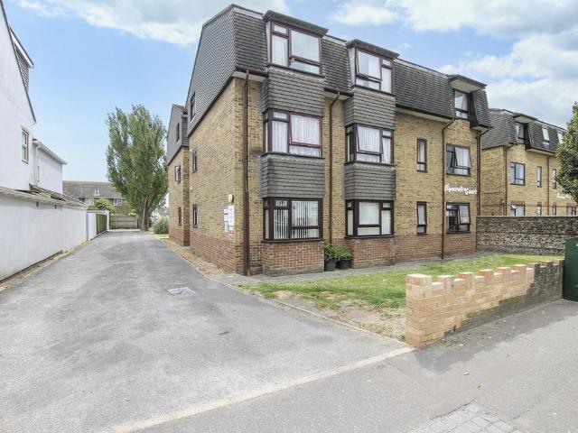 Flat for rent in Fishersgate, West Sussex