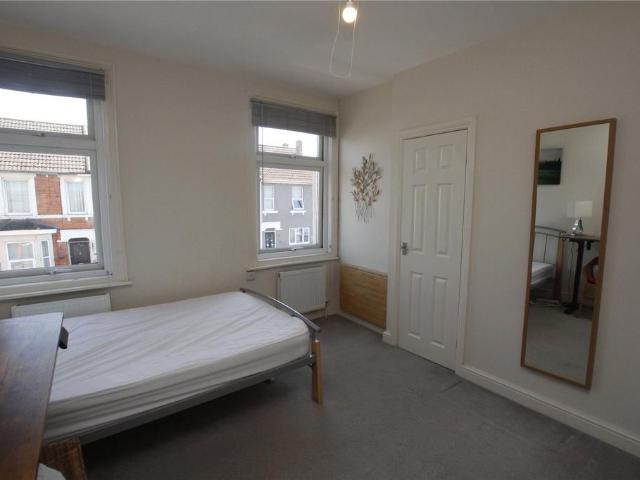 Flat for rent in Rodbourne, Swindon