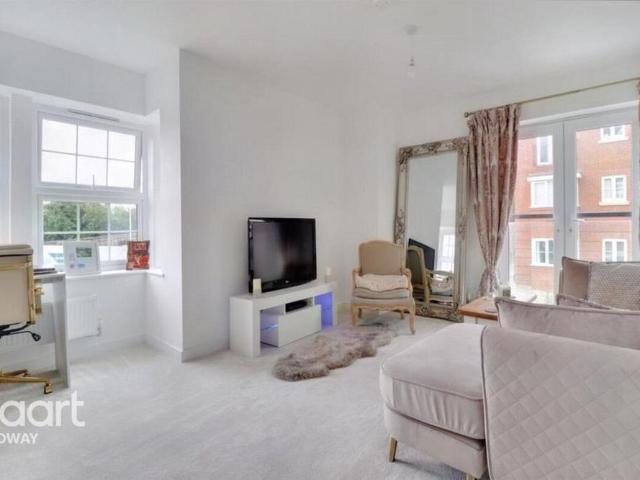 Apartment for rent in Jarvis Brook, Cross In Hand