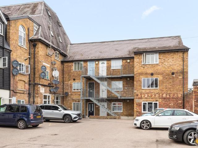 Flat for rent in Hoddesdon, Broxbourne