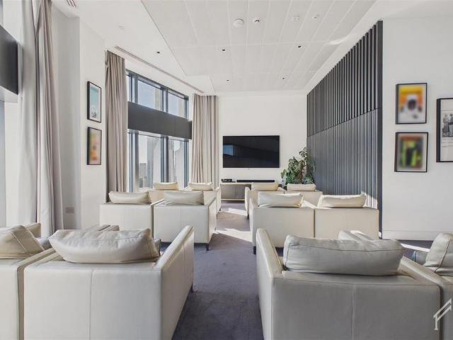 Apartment for rent in Canary Wharf, Greater London