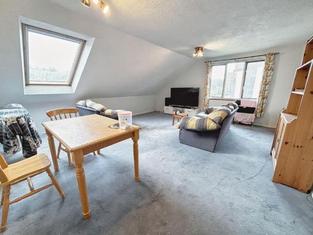 Apartment for rent in Red Hill, Surrey