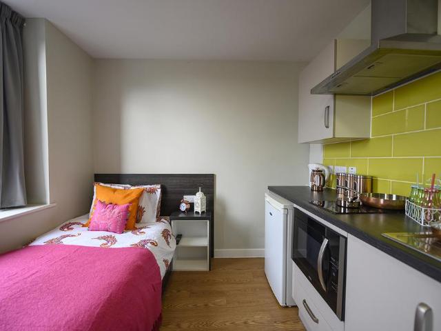 Flat for rent in Two Mills, Cheshire