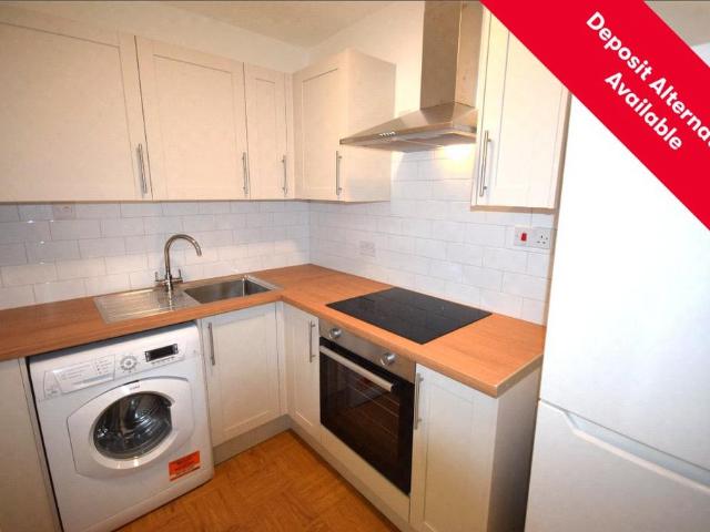 Flat for rent in The Wrythe, Greater London
