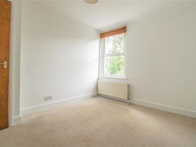 Apartment for rent in London Borough of Croydon, Addiscombe