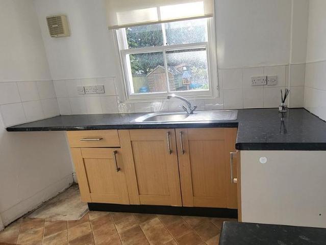 Apartment for rent in Upper Walmer, Ash