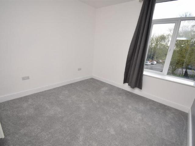 Apartment for rent in Daisy Hill, Lee Bank