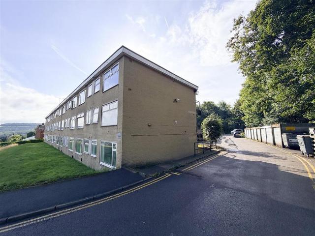 Flat for rent in Stubbin, Deepcar