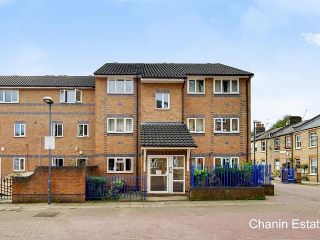 Flat for rent in Cat Hill, Isle Of Man