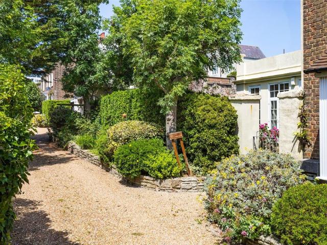 Flat for rent in Whitehawk, Brighton & Hove
