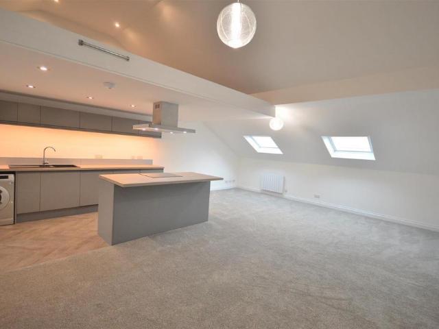 Flat for rent in Ashton upon Mersey, Trafford Park