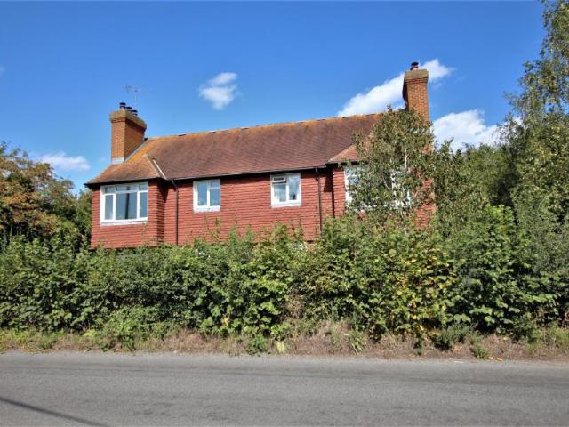 Flat for rent in Westborough, Surrey