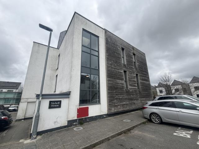 Flat for rent in Tuckingmill, Pool