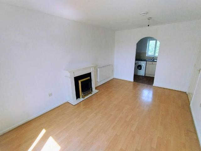 Apartment for rent in Heath Park, Park Village