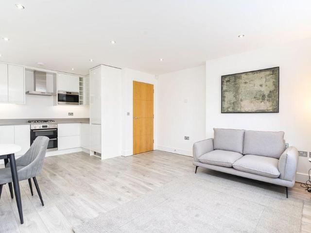 Apartment for rent in London Borough of Croydon, Greater London