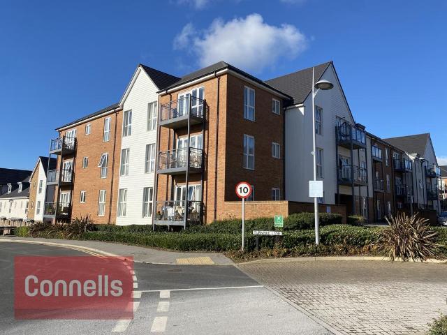 Flat for rent in Kilnwood Vale, Horsham