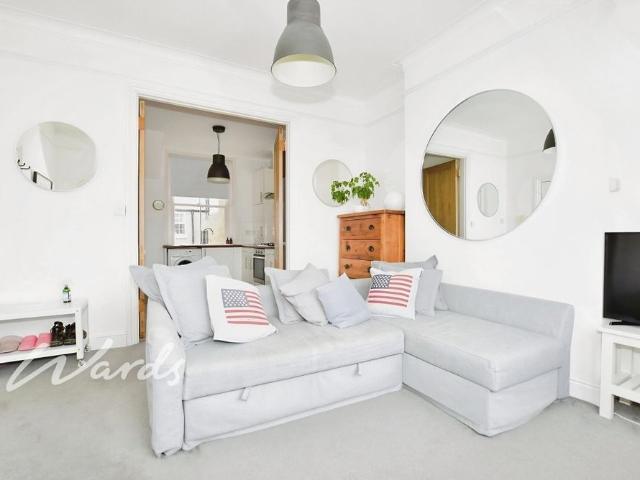 Apartment for rent in Oxenden, The Bridge