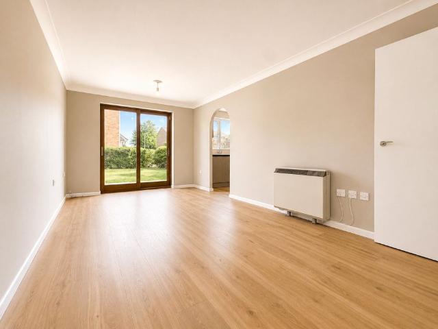 Apartment for rent in Yiewsley, Greater London