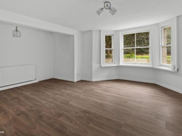 Apartment for rent in Norbiton, Greater London