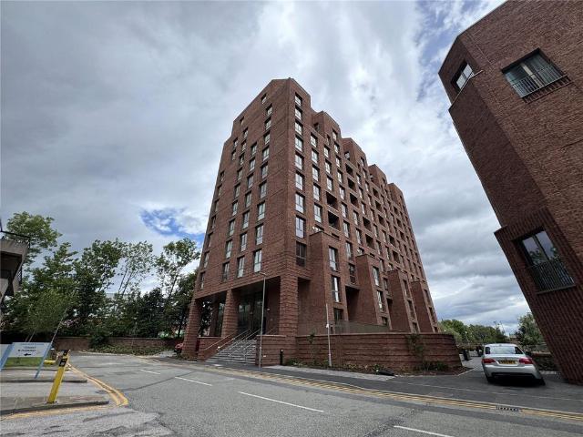Flat for rent in Wharfside, Trafford Park