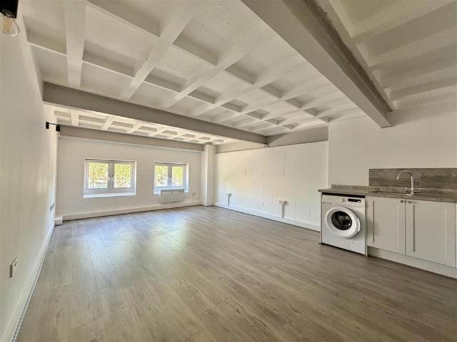 Apartment for rent in Kings Hill, East Hertfordshire