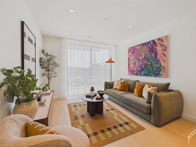 Apartment for rent in Hale Village, Tottenham Hale
