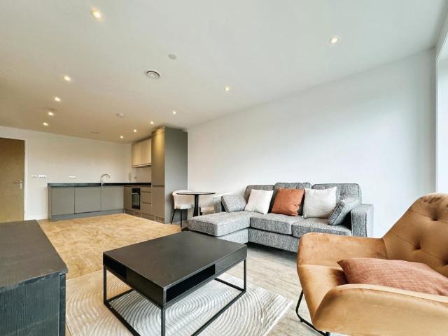 Flat for rent in Richmond Hill, West Yorkshire