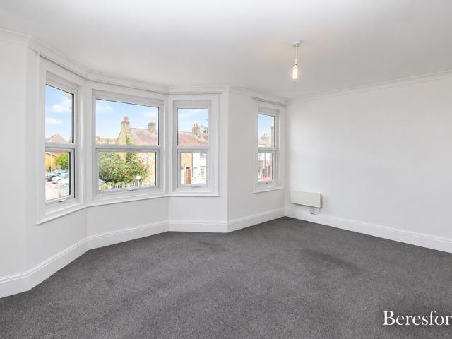 Apartment for rent in Rush Green, Greater London