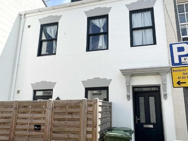 Flat for rent in St Helier