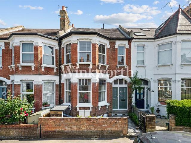Flat for rent in Harringay, Greater London