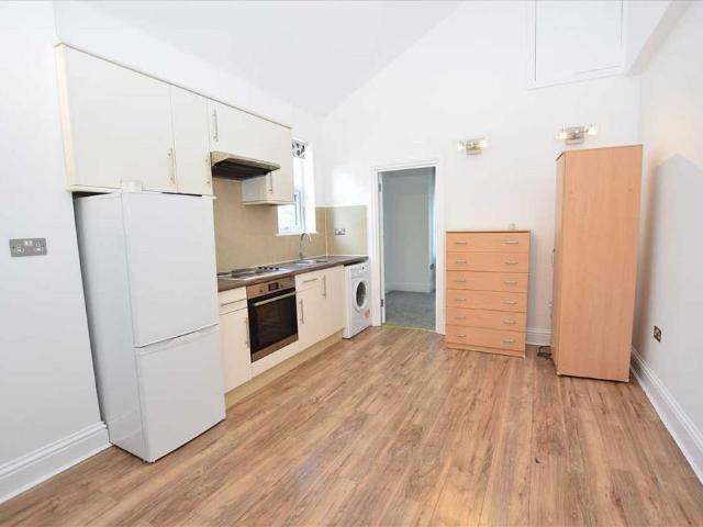 Flat for rent in Wealdstone, Greater London