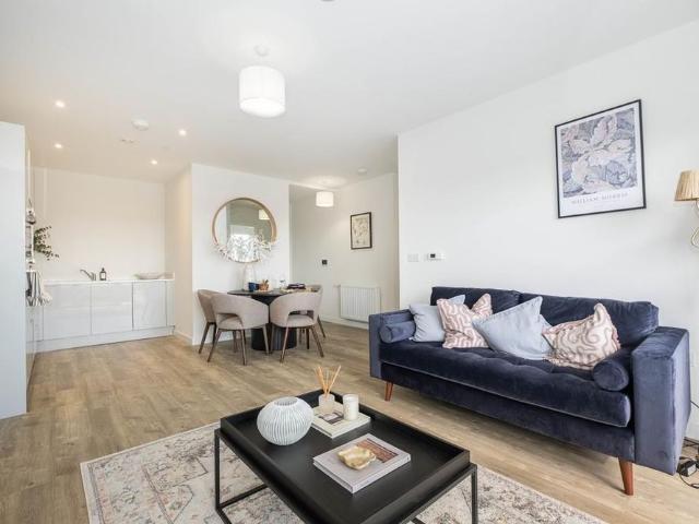 Apartment for rent in Birch Green, Lower Halliford