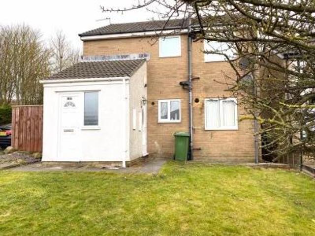 Flat for rent in Hall Farm, Tyne And Wear