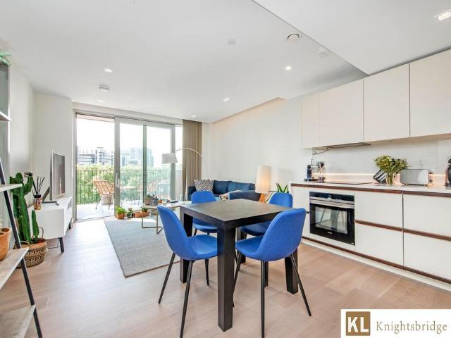 Flat for rent in Paddington, Isle Of Man