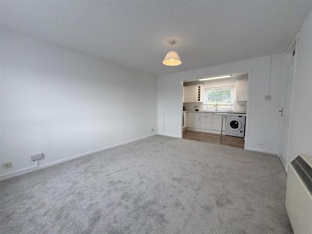 Apartment for rent in Northchapel, Littlecote