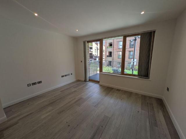 Apartment for rent in Scrattons Farm, Greater London