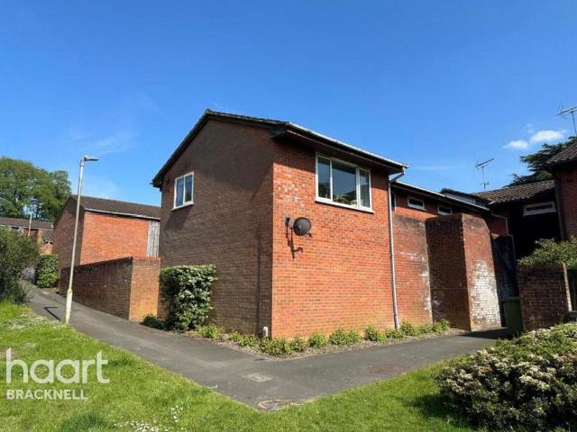 Flat for rent in Easthampstead, Bracknell