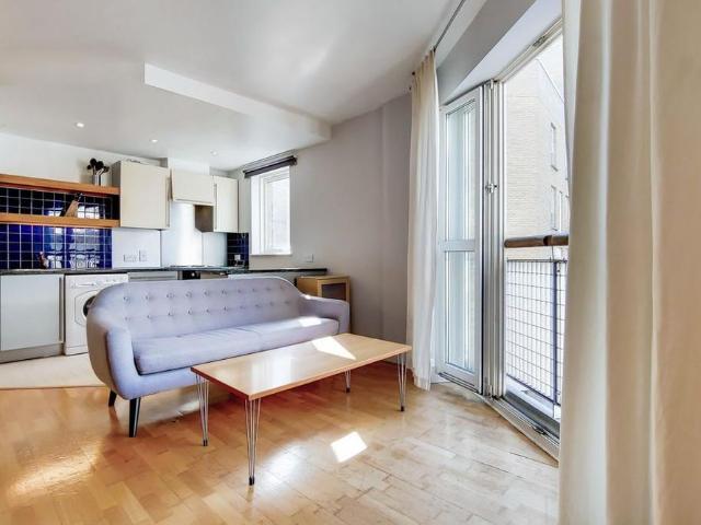 Apartment for rent in Aldgate, Greater London