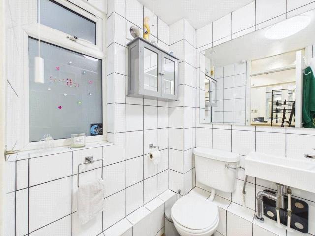 Apartment for rent in North Sheen, Greater London