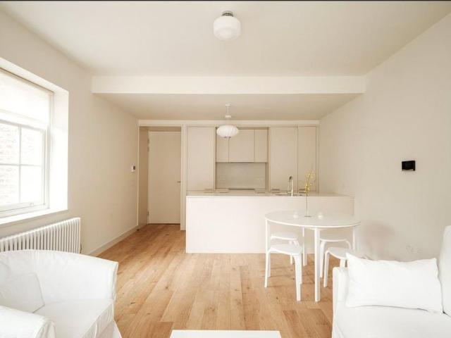 Apartment for rent in St. John's Wood, Isle Of Man