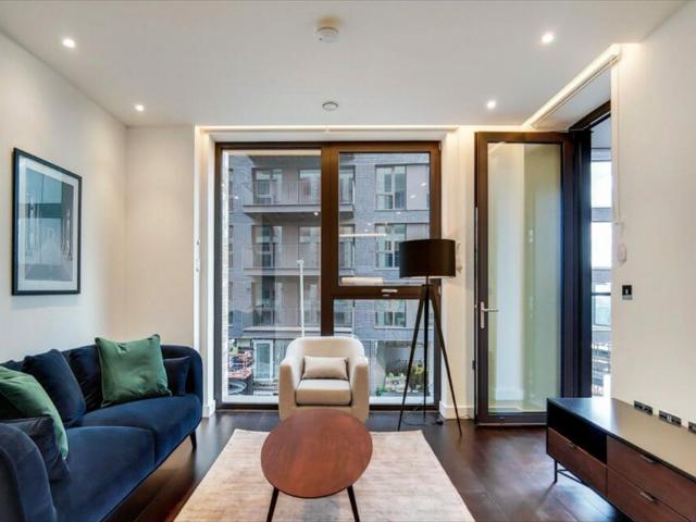 Flat for rent in Nine Elms, Greater London