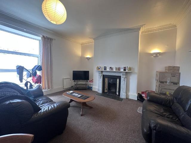 Flat for rent in Greenbank, Mount Wise