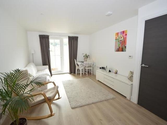 Apartment for rent in Holloway Hill, Fole