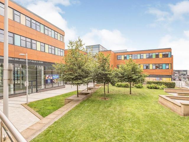 Flat for rent in Wakefield, West Yorkshire
