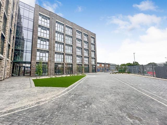 Flat for rent in Black Friars, Old Wharf