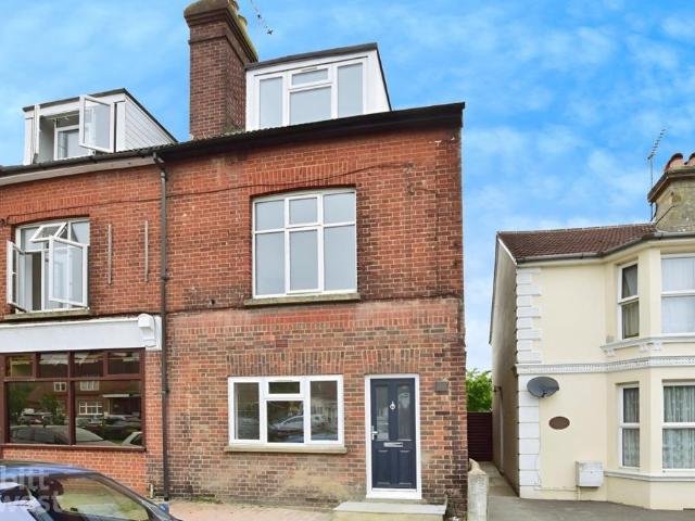 Flat for rent in Jarvis Brook, Cross In Hand